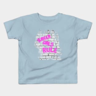 Surfer girls rule t-shirt Kids T-Shirt